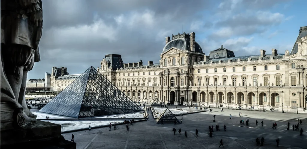 مهاجرت تحصیلی به پاریس